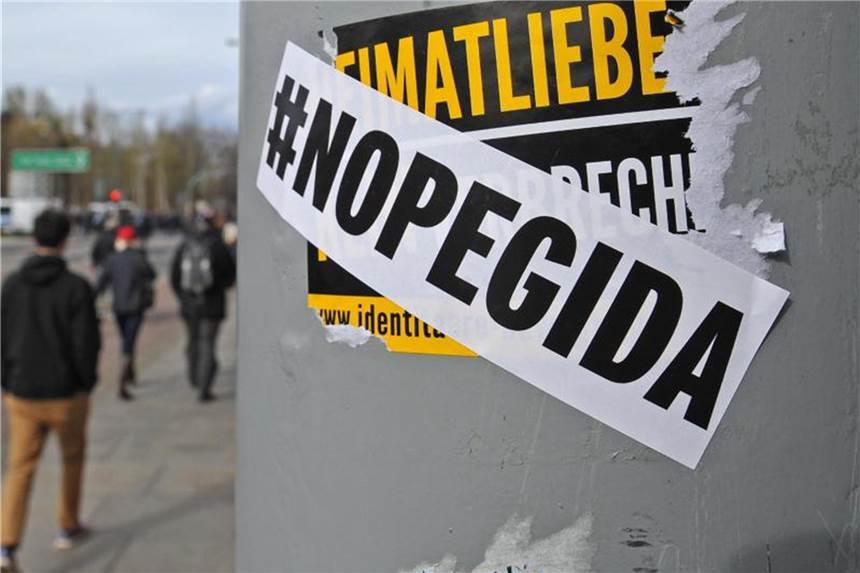 Stiftung beklagt wachsende Aggression gegen Zuwanderer Rassismus wird salonfähig. Foto: Matthias Hiekel