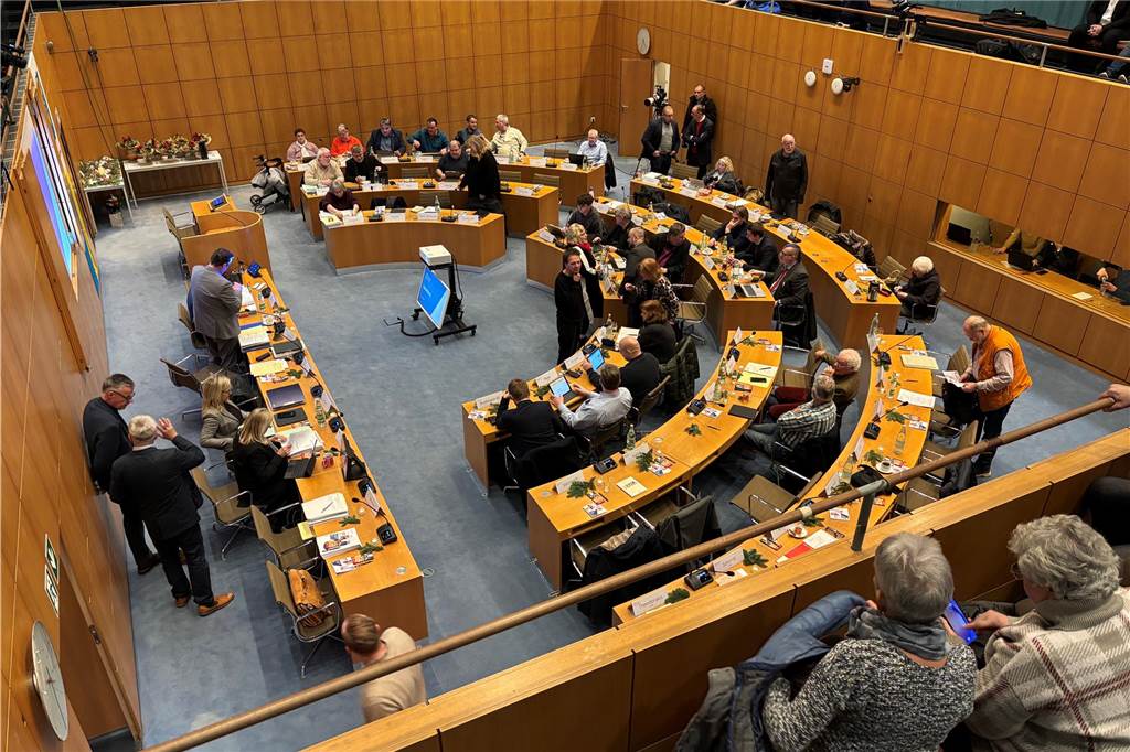 Schulden wachsen jährlich um über 50 Millionen Euro Ratssitzung am 12.12.2024 im Ratssaal der Stadt Castrop-Rauxel am Europaplatz.