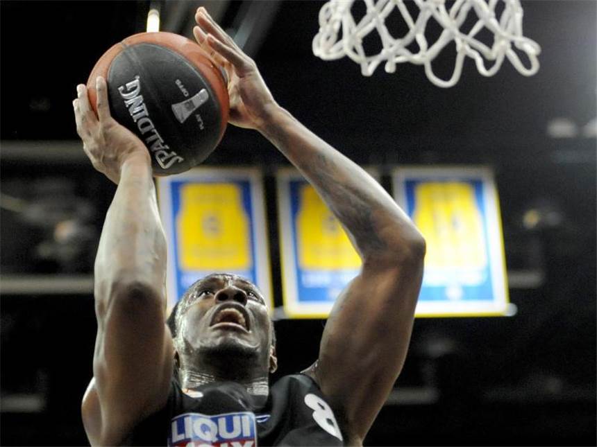 Ulmer Basketballer in Liga weiter ungeschlagen Raymar Morgan erzielte 26 Punkte für die Ulmer. Foto: Ingo Wagner