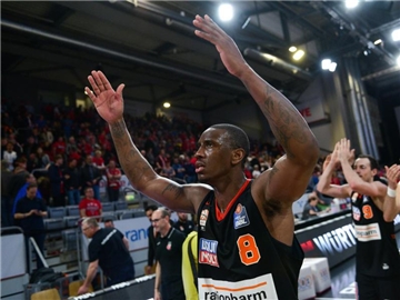 Raymar Morgan gelang ein Double-Double gegen Frankfurt. Foto: Nicolas Armer