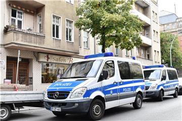 Razzia in Berlin 2017: Die großangelegte Betrugsserie mit Scheinehen wurde von der Berliner Polizei schon im vergangenen Jahr aufgedeckt. Foto: Paul Zinken
