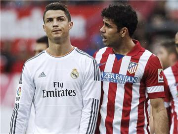 Reals Superstar Cristiano Ronaldo (l) und Atléticos Diego Costa sehen sich im Finale wieder. Foto: Emilio Naranjo