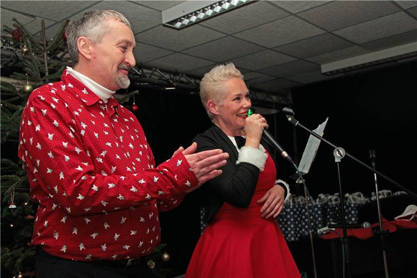 „Alle gemeinsam, keiner einsam“ enthüllt Pläne für Alternativ-Veranstaltung Rebecca Gutzat und Martin Pausch (l.) haben Infos zur alternativen Weihnachtsfeier veröffentlicht.