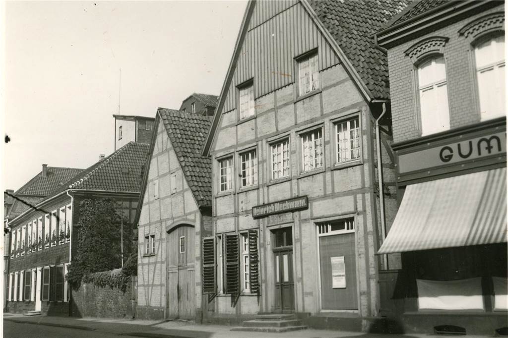 Auf der Flucht vom Dach gefallen: Die jüdische Familie Gumpert Haus der Familie Gumpert