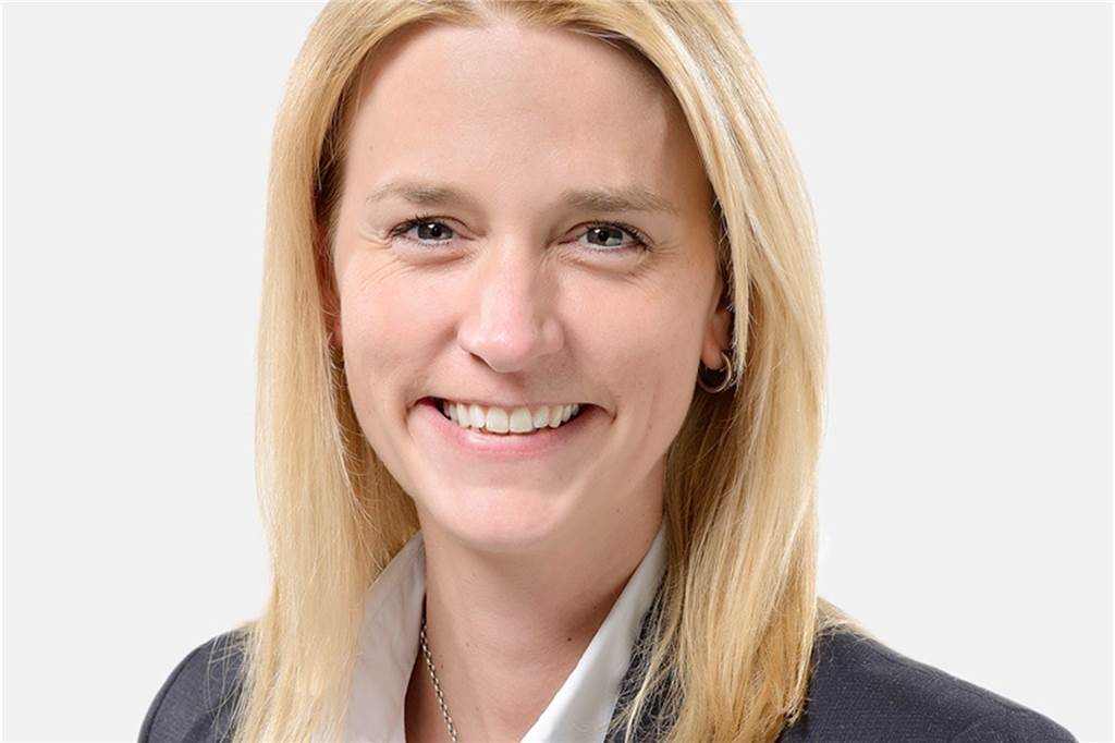 Dortmunder Maredo nach Corona-Aus wieder geöffnet – Aussagen zur Zukunft Rechtsanwältin Britta Hoff aus dem Team des vorläufigen Insolvenzverwalters Nikolaos Antoniadis betreut das Insolvenzeröffnungs-Verfahren von Maredo und ist optimistisch, eine Sanierung der Steakhaus-Kette hinzubekommen.