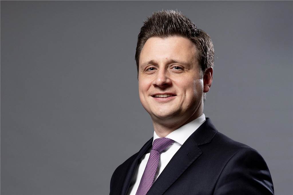 Insolvenz angemeldet: Kommt Karstadt erneut auf eine Streichliste? Rechtsanwalt Dr. Timo Floren von der renommierten Dortmunder Kanzlei Spieker & Jaeger hat schon viele Insolvenzverfahren begleitet. Eine Prognose, wie es für Karstadt ausgehen könnte, wagt er nicht.