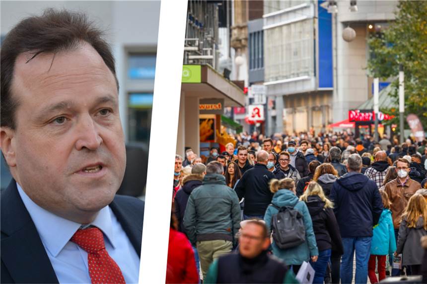Erster Termin steht: Dortmund plant verkaufsoffenen Sonntag in der City Rechtsdezernent Norbert Dahmen kündigt den nächsten verkaufsoffenen Sonntag für die City an.