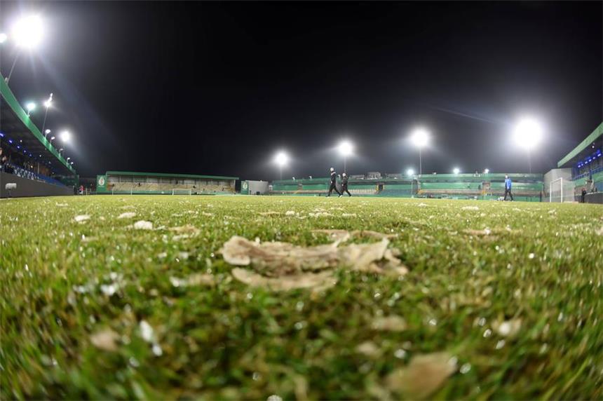 Pokalspiel Lotte gegen BVB kurzfristig abgesagt Regen und Schnefall führten zur Spielabsage in Lotte.