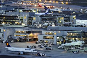 Reger Betrieb herrscht auf dem von Fraport betriebenen Flughafen in Frankfurt am Main. Foto: Boris Roessler