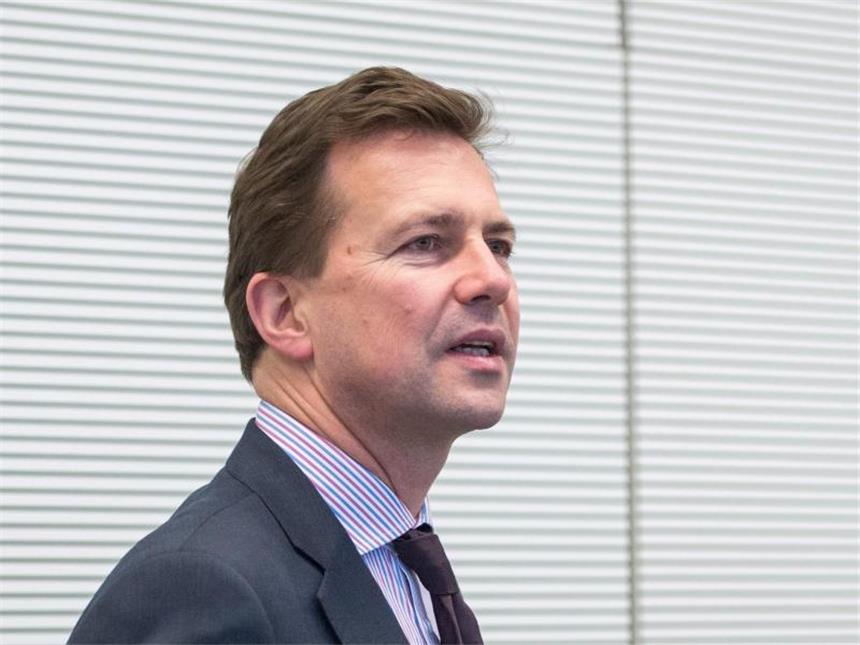 Entsetzen nach Tod hunderter Flüchtlinge im Mittelmeer Regierungssprecher Steffen Seibert sagte, grenzpolizeiliche Maßnahme könnten die Probleme nicht beheben. Die Länder, aus denen die Flüchtlinge aufbrechen, müssten die Schlepper-Kriminalität besser bekämpfen. Foto: Lukas Schulze/Archiv