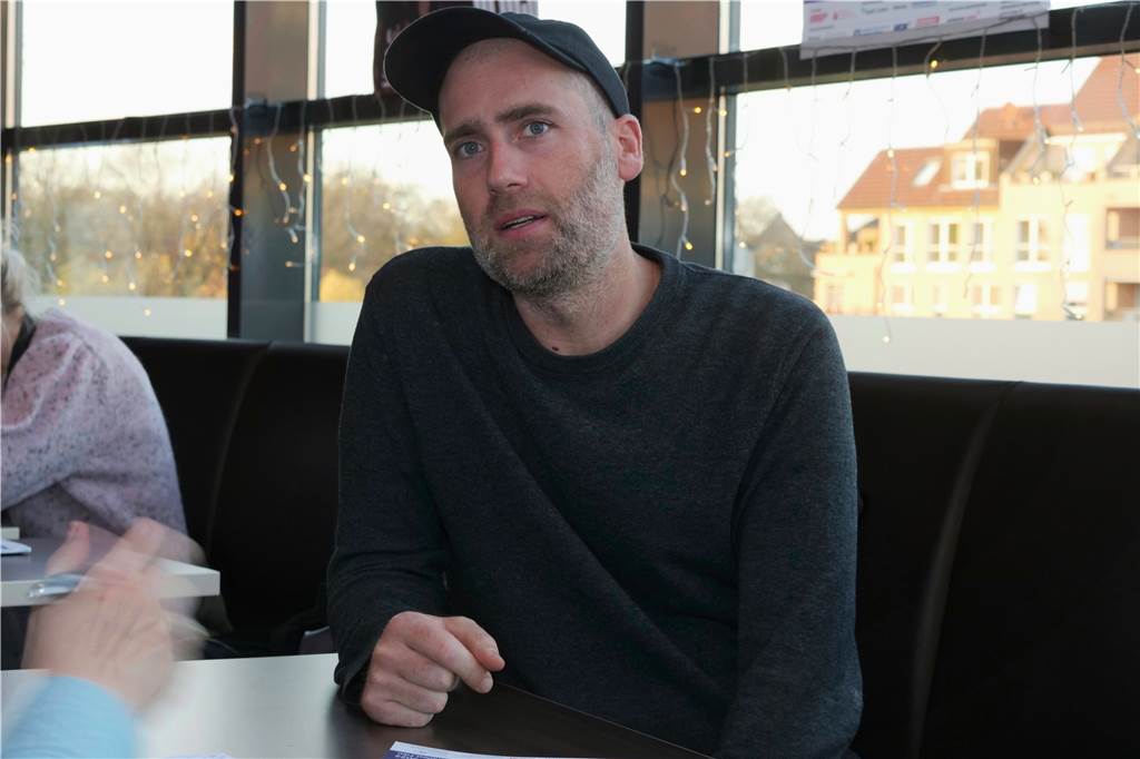 Warum bei Drehbuchautoren Goldgräberstimmung herrscht Regisseur Jakob Reinhart stellte seinen Dokumentarfilm "Platzen" im Rakete-Wettbewerb vor.