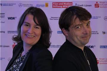 Regisseur Ronny Trocker (Der menschliche Faktor) und die künstlerische Leiterin des Lüner Kinofests, Sonja Hofmann.