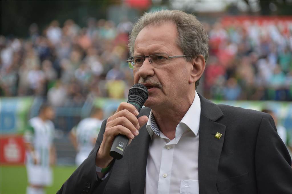 Nach scharfer Kritik aus der Oberliga: Verband erklärt Bochum-Entscheidung und frühen Start Reinhold Spohn ist Vorsitzender des Verbands-Fußball-Ausschusses und Staffelleiter der Oberliga Westfalen.
