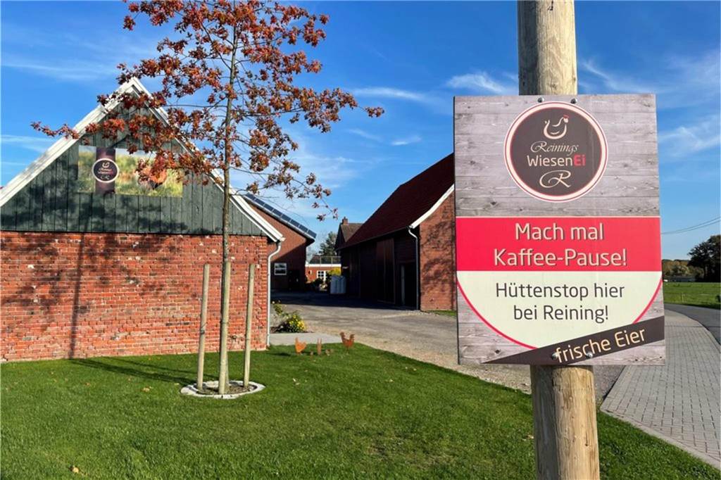 Steigende Erzeugerpreise bei Hofläden in Südlohn und Oeding: Milchtankstelle musste schließen Schild Reinings Wiesenei in Oeding