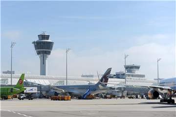 Reisende, deren Flieger durch die Teilräumung des Münchener Flughafens Ende Juli ausfiel oder große Verspätung hatte, bekommen jetzt einen 50-Euro-Gutschein. Foto: Andreas Gebert