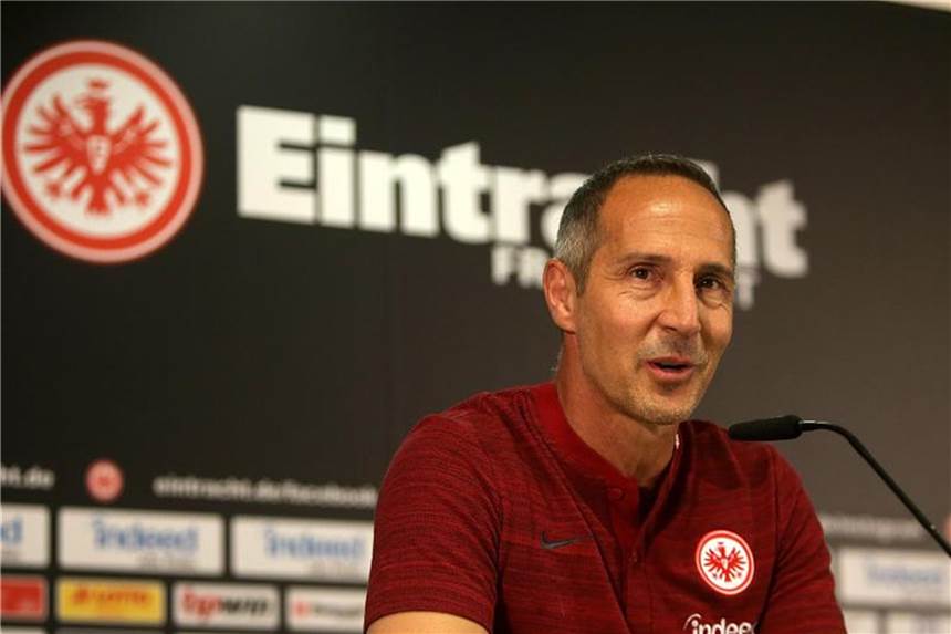 Eintracht Frankfurt reist mit 29 Spielern nach Gais Reist mit 29 Profis ins Trainingslager: Eintracht-Coach Hütter. Foto: Hasan Bratic