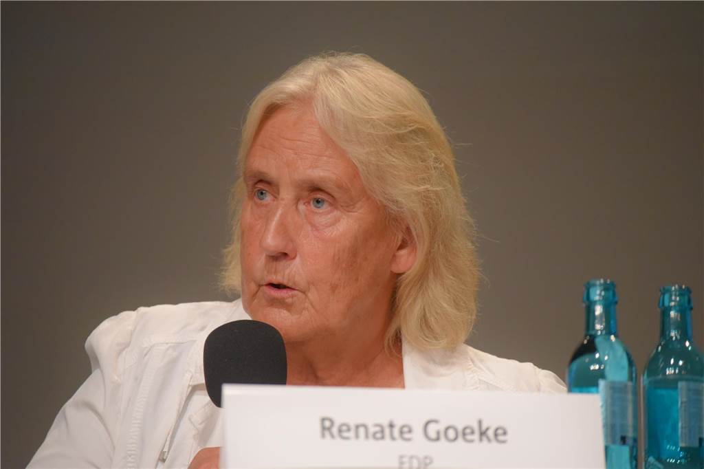 Renate Goeke FDP stellte den Bedarf für eine weitere fünfzügige Gesamtschule in Schwerte in Frage. 