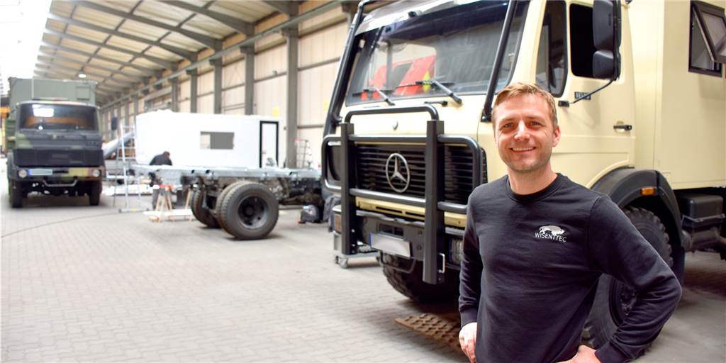 Wohnmobile für die Wildnis: Wisenttec baut in Ahaus besondere Fahrzeuge René Benning (36) hat erst vor knapp über einem Jahr Wisenttec gegründet. Aus einer fixen Idee hat er in wenigen Monaten eine kleine Schmiede für Expeditionsfahrzeuge, Weltreisemobile und Wohnkabinen gemacht. Die Nachfrage ist riesig.
