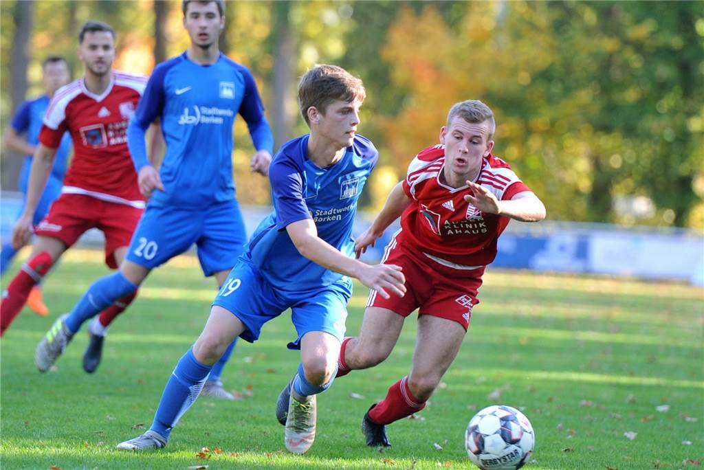 Wer kommt, wer geht? Das sind die Wechsel in der Bezirksliga 11 René Böing (r.) wechselt von Eintracht Ahaus zum SV Gescher.