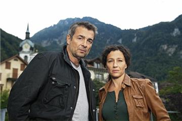 Reto Flückiger (Stefan Gubser) und Liz Ritschard (Delia Mayer) ermitteln in der Schweiz. 