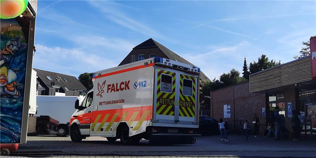 Rettungswagen bei der Bartholomäuskirmes