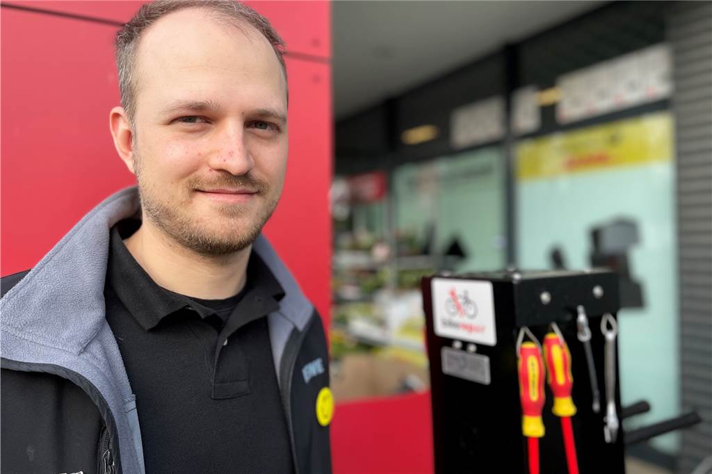 Nach Geldautomaten-Sprengung: Sparkasse Dortmund sucht neuen Standort Rewe-Händler Markus Teupe befürwortet einen Standort in der Nähe seines Marktes.