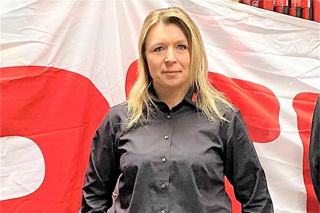 Rewe-Märkte im Corona-Stress: „Bitte nicht mit der ganzen Familie einkaufen“ Rewe-Kauffrau Katharina Nolte öffnet an Heiligabend bereits um 6 Uhr. 50 Mitarbeiter werden im Einsatz sein.