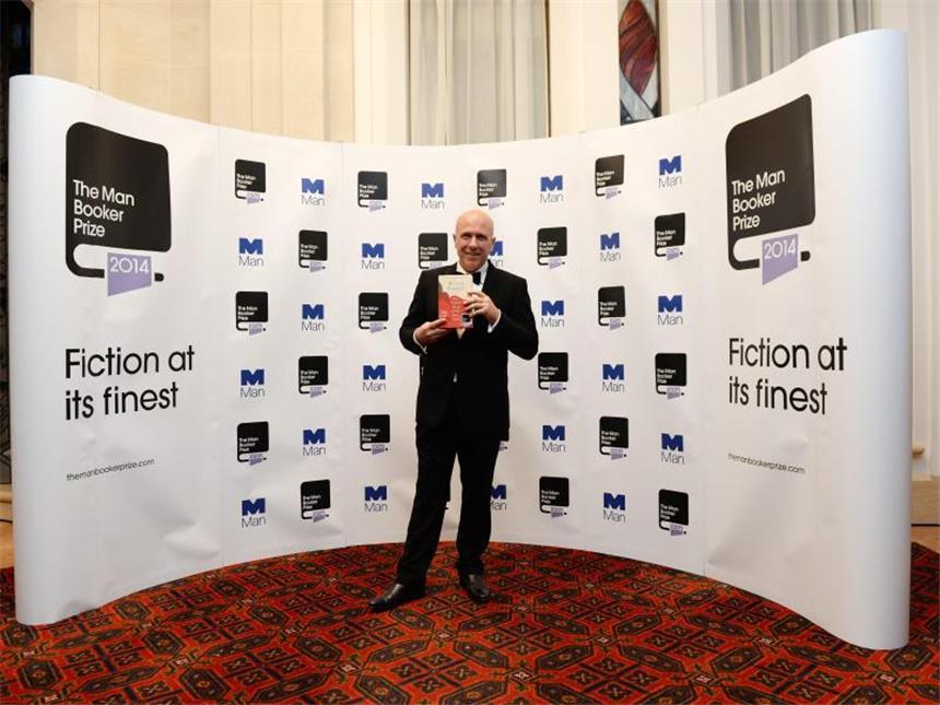 Richard Flanagan: Krieg und Liebe Richard Flanagan hat für seinen Kriegsroman «Der schmale Pfad durchs Hinterland» den Man Booker Prize erhalten. Foto: Facundo Arrizabalaga