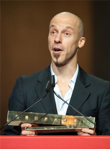 Richard Siegal gewann als Tänzer bereits den Theaterpreis "Der Faust" in der Kategorie Darstellerische Leistung Tanz. 