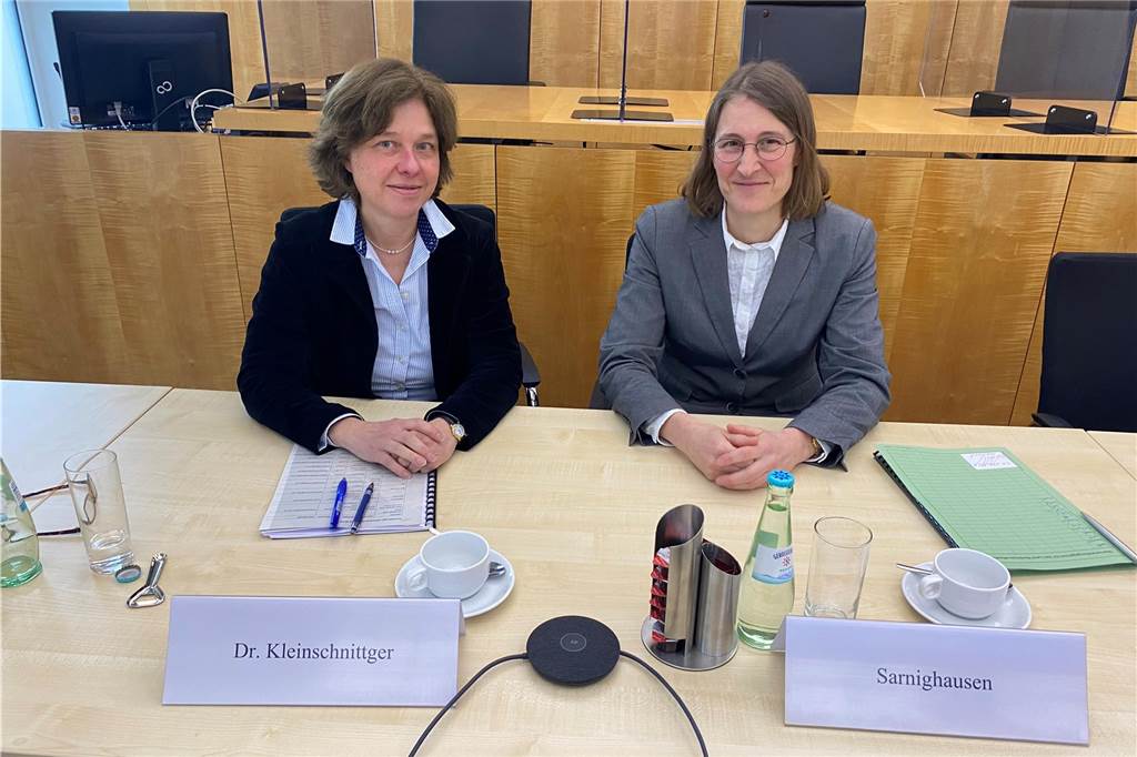Dr. Annette Kleinschnittger und Maren Sarnighausen sprechen über das Ende des Trianel-Prozesses.