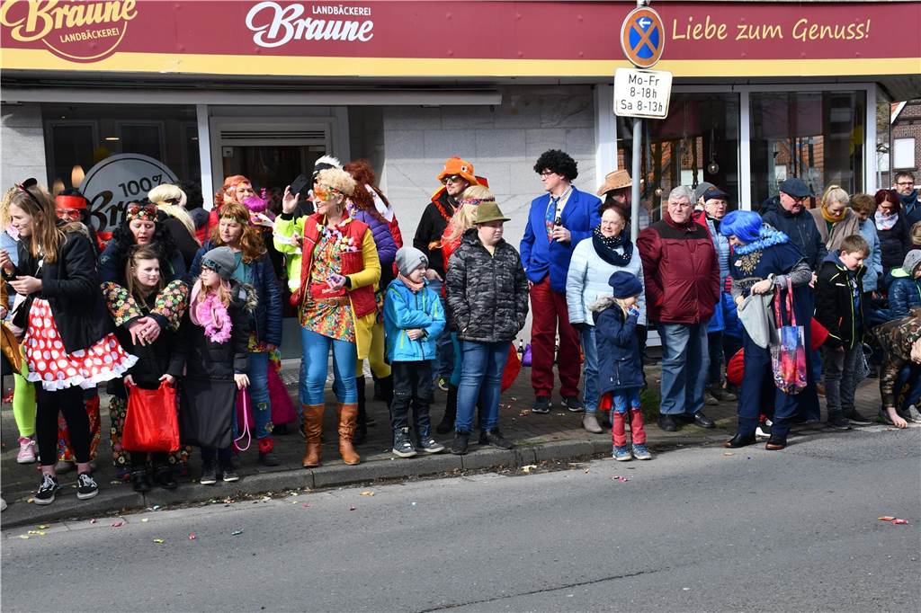 Start, Weg und Wägen: Alle Infos zum Karnevalsumzug Richtig voll wird es zum Umzug immer in Nordkirchen.