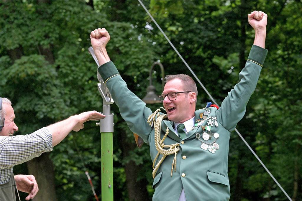Riesen-Freude bei Michael Biegel.