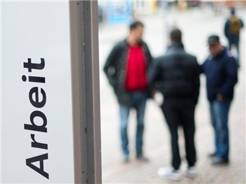 Risiken für den Arbeitsmarkt, etwa durch den geplanten Brexit, sind noch schwer abzuschätzen. Foto: Julian Stratenschulte