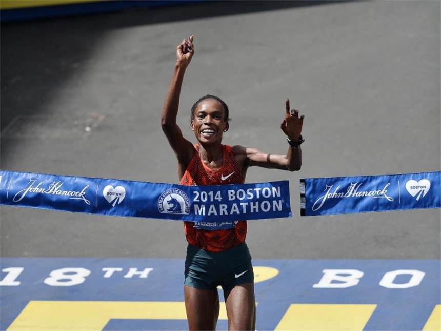 Boston-Marathon: «Kein besseres Skript für diesen Tag» Rita Jeptoo überquerte als Erste die Ziellinie. Foto: Matt Campbell