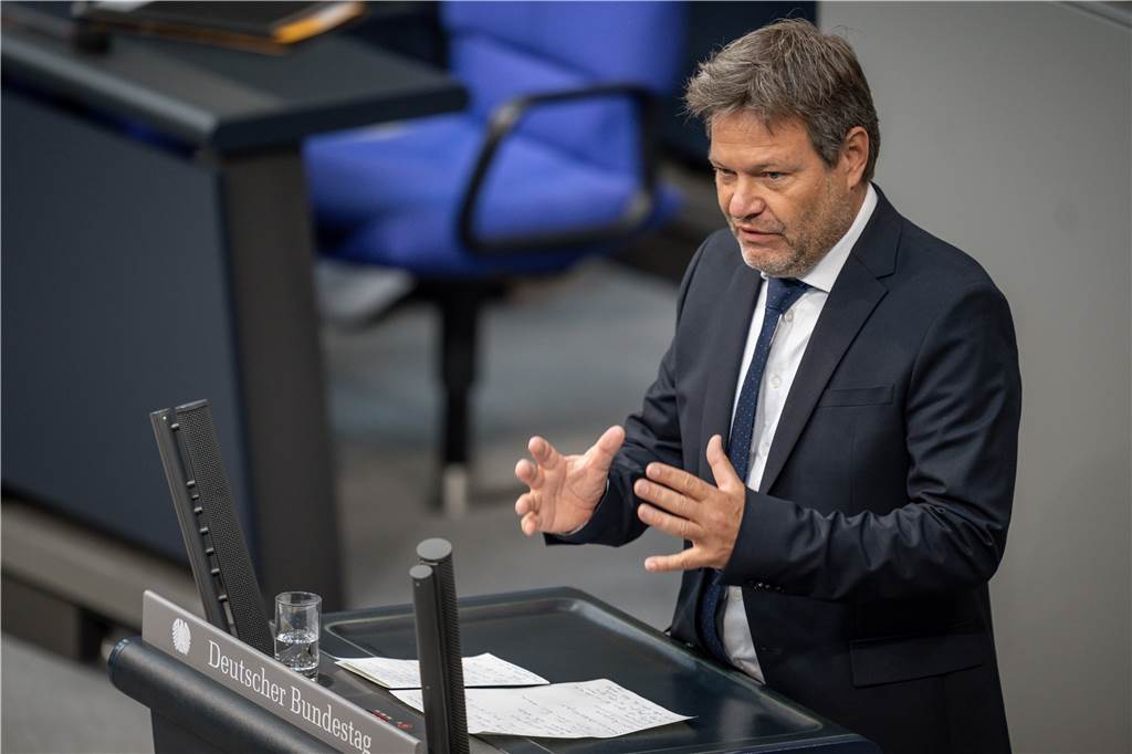Robert Habeck ist der Bundeswirtschaftsminister.