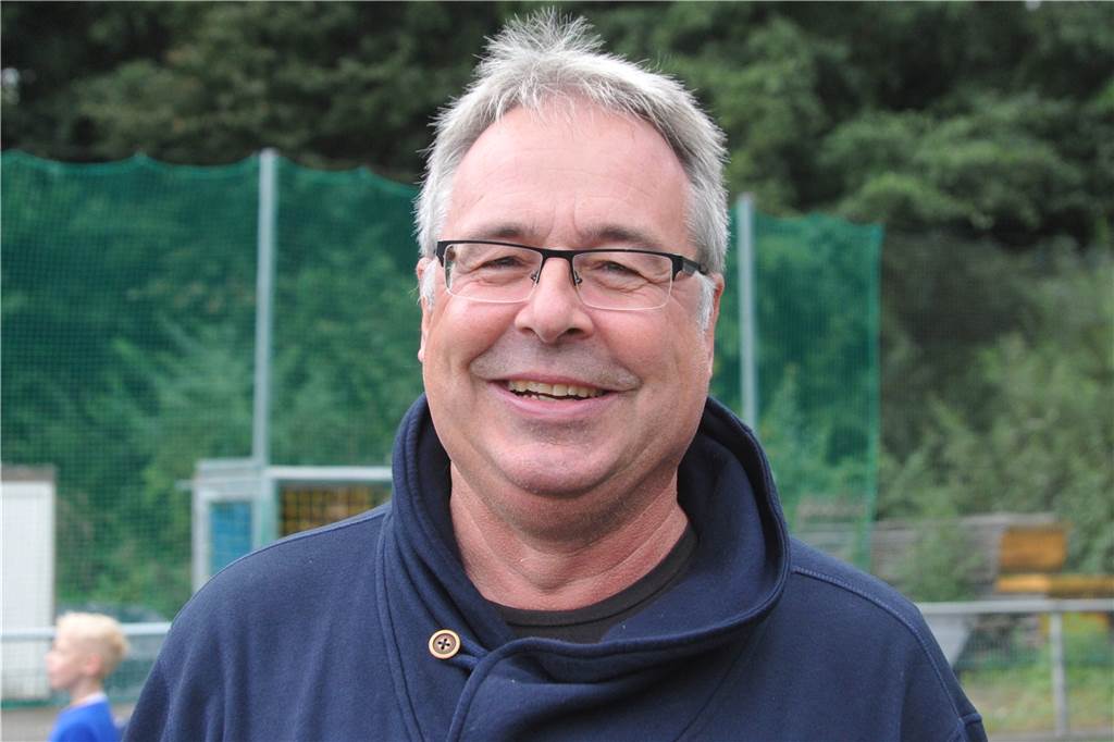 Robert Janßen ist beim FC Frohlinde Vorsitzender und Herr der Schlüssel.