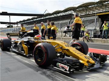 Robert Kubica sitzt wieder im Renault-Renner. Foto: Herbert Neubauer