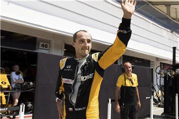 Robert Kubica steht vor einer Vertragsunterschrift beim Williams-Team. Foto: Szilard Koszticsak