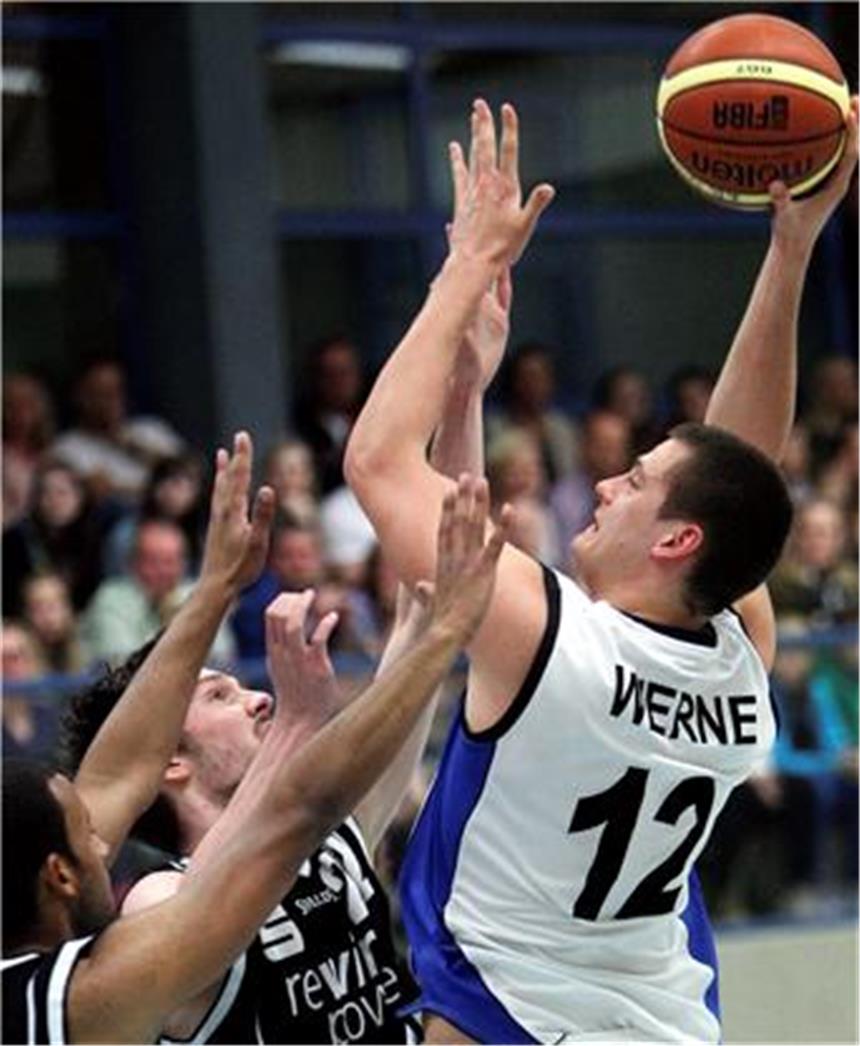LippeBaskets verschlafen die Schlussphase Robin Brachhaus war Wernes bester Scorer: Er erzielte 15 Punkte.