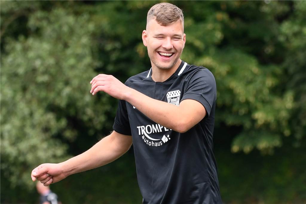 Trainer der SG Selm über Coerdt-Brüder: „Ich wusste erstmal nichts von diesem Paket“ Robin Coerdt stellte den Kontakt zum Sportlichen Leiter der SG Selm her.