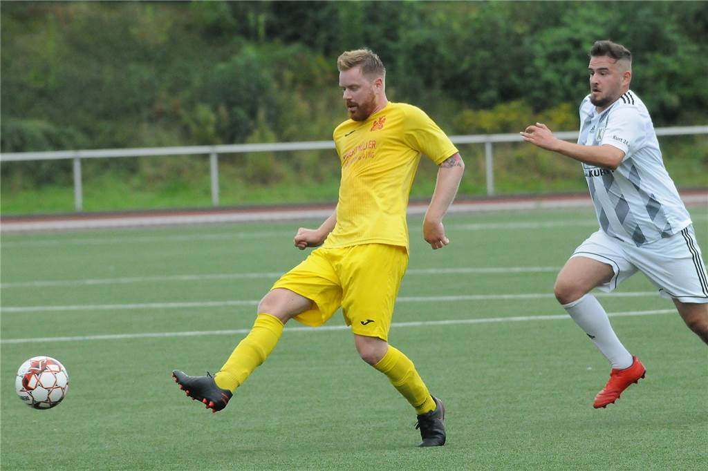 Ex-Westfalenliga-Spieler Dieckmann zeigt Westhofen, welch Niveau in der Bezirksliga wartet Robin Dieckmann schoss im ersten A-Liga-Spiel seiner Karriere zwei Tore.