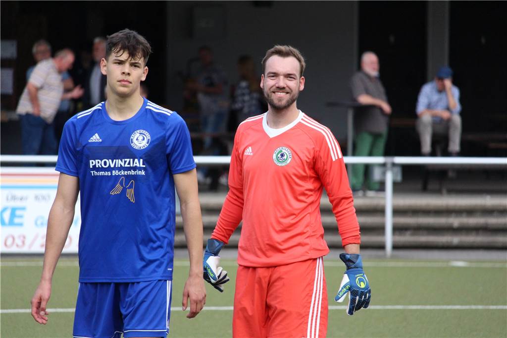 Neuzugang für SF Sölderholz aus eigenen Reihen - und ein neuer Torwart vom Holzwickeder SC Robin Golisch (re.) wechselt zur nächsten Saison von der Zweitvertretung des Holzwickeder SC zu den Sportfreunden Sölderholz.