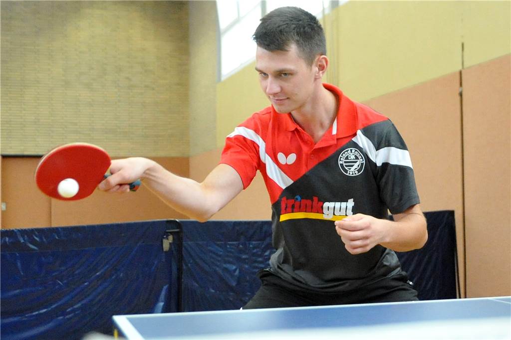 Roland Rauxel hat seine Mitgliederzahl binnen sechs Jahren verdoppelt Robin Gude fing in jungen Jahren bei der DJK Roland Rauxel an. Inzwischen ist er Kapitän der Landesligamannschaft.