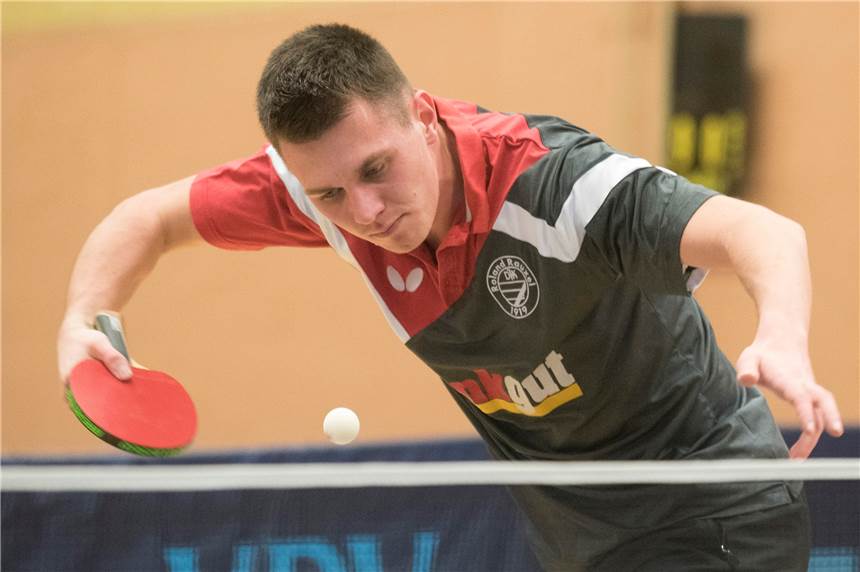 Erste Saison nach Corona-Abbruch startet nun für Castrop-Rauxeler Tischtennisspieler Robin Gude schlägt in der Landesliga für die DJK Roland Rauxel an Brett eins auf. Der Rauxeler Kapitän dürfte nach seinem Urlaub erholt ins Duell beim Verbandsliga-Absteiger SuS Bertlich gehen.