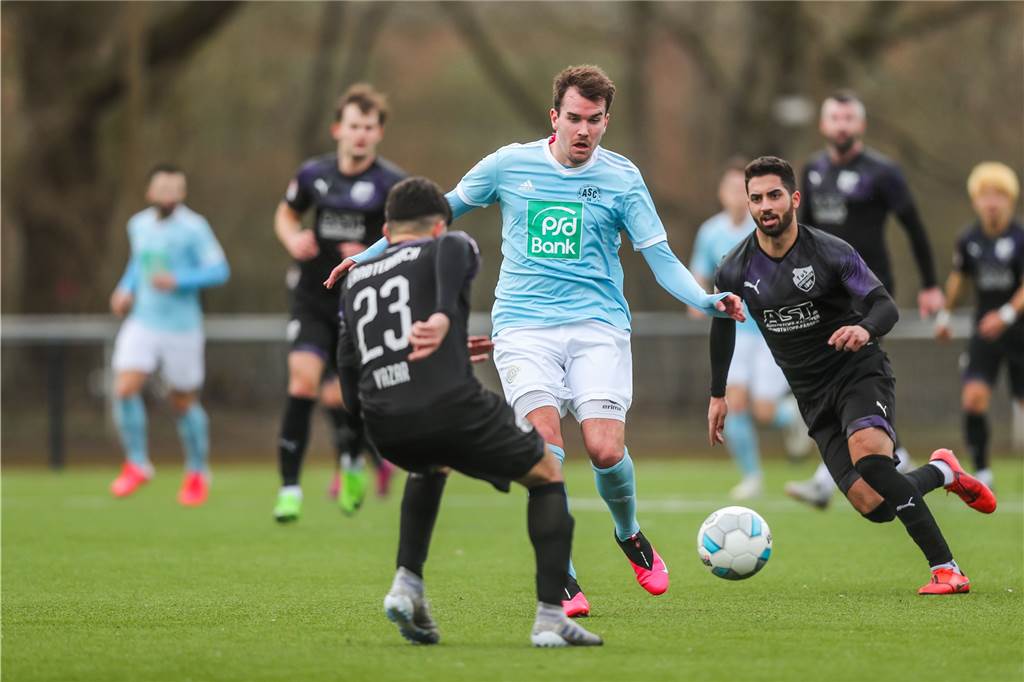 Der ASC 09 Dortmund verliert zwei Stammspieler an die Regionalliga Robin Hoffmann trägt nicht mehr das Trikot des ASC.