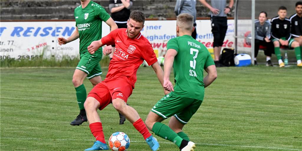 Lüner SV strebt Staffelwechsel an – Verband legt entscheidendes Kriterium fest Robin Rosowski (l.) und der Lüner SV könnten in der neuen Saison auf andere Gegner treffen.