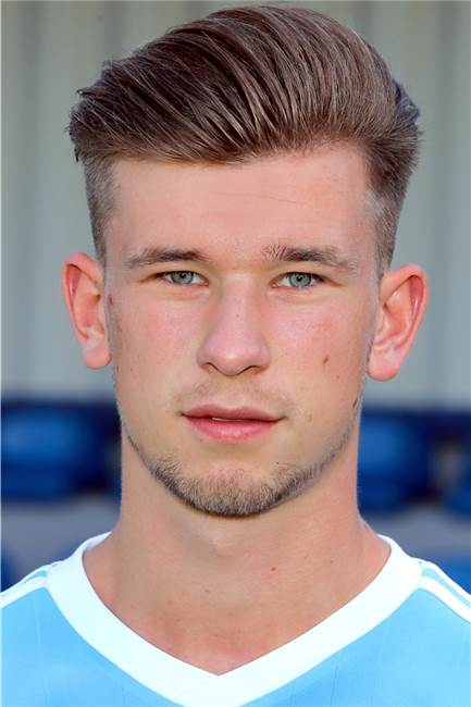 Warum ein Wechsel von der Oberliga in die Westfalenliga Robin Wodniok weiterhilft Robin Wodniok spielte nur eine Saison für den ASC.