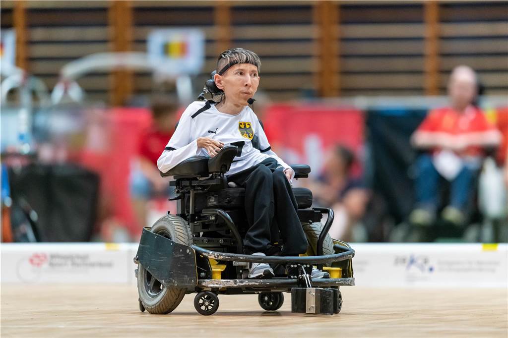 Spendenaufruf von JP Kraemer und Montana Black: Tausende Euro in kurzer Zeit für Dortmunder Rollstuhlfahrer Roman Hill bei der Powerchair-Hockey-Weltmeisterschaft im Jahr 2022 in der Schweiz