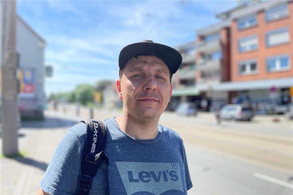 Wambeler Hellweg: „Als Autofahrer kriegst du Krämpfe“ Roman Root kommt meist mit der Bahn zur Arbeit.