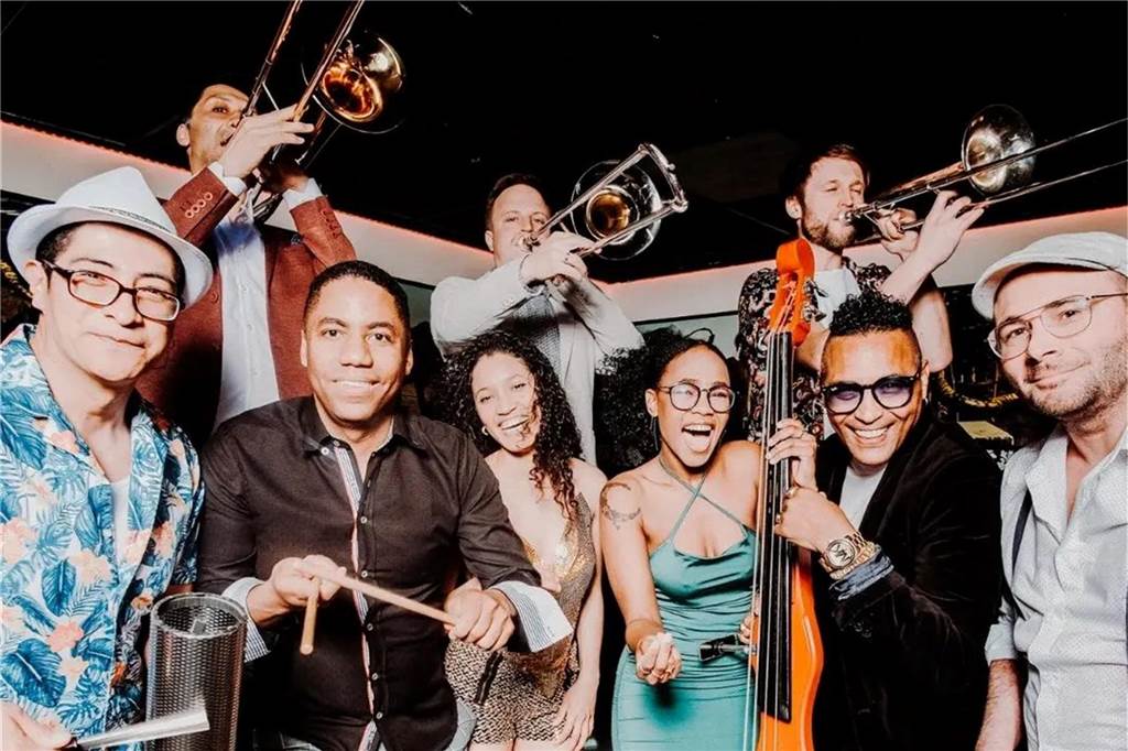 Tanzbar und karibisch: Im Bürgerpark geht es exotisch weiter Salsa Band